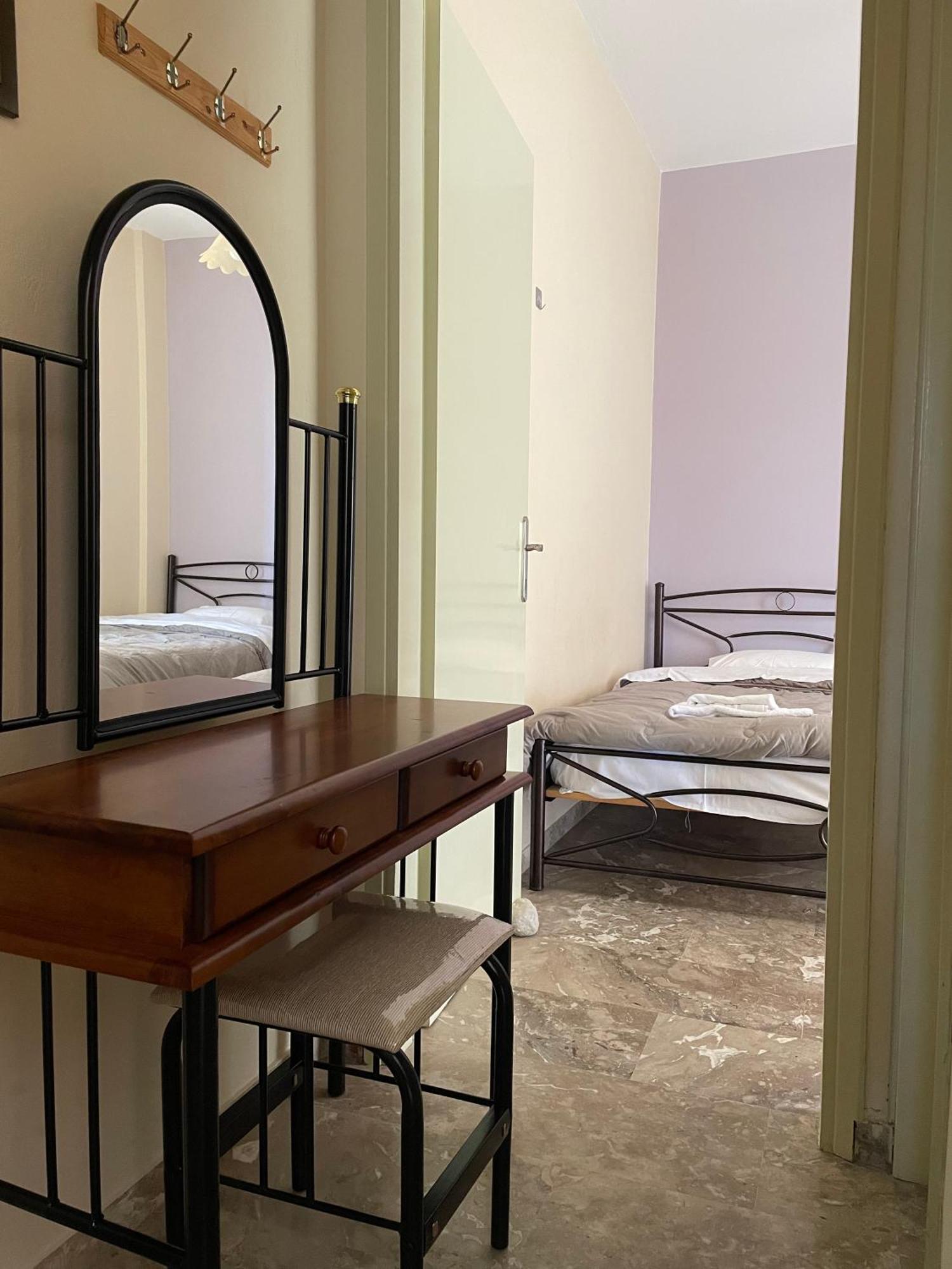 Finikas Apartman Íria Kültér fotó