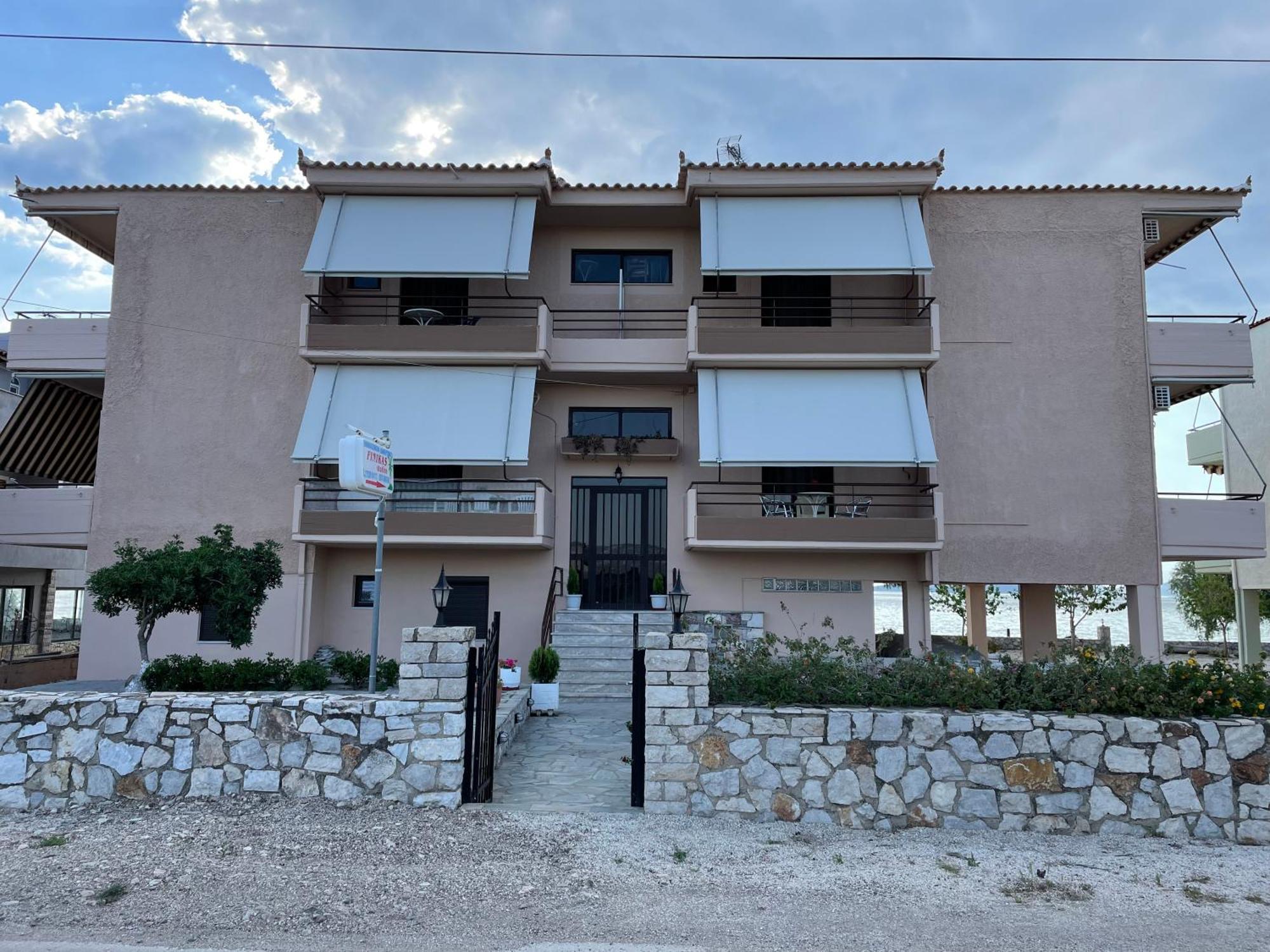 Finikas Apartman Íria Kültér fotó