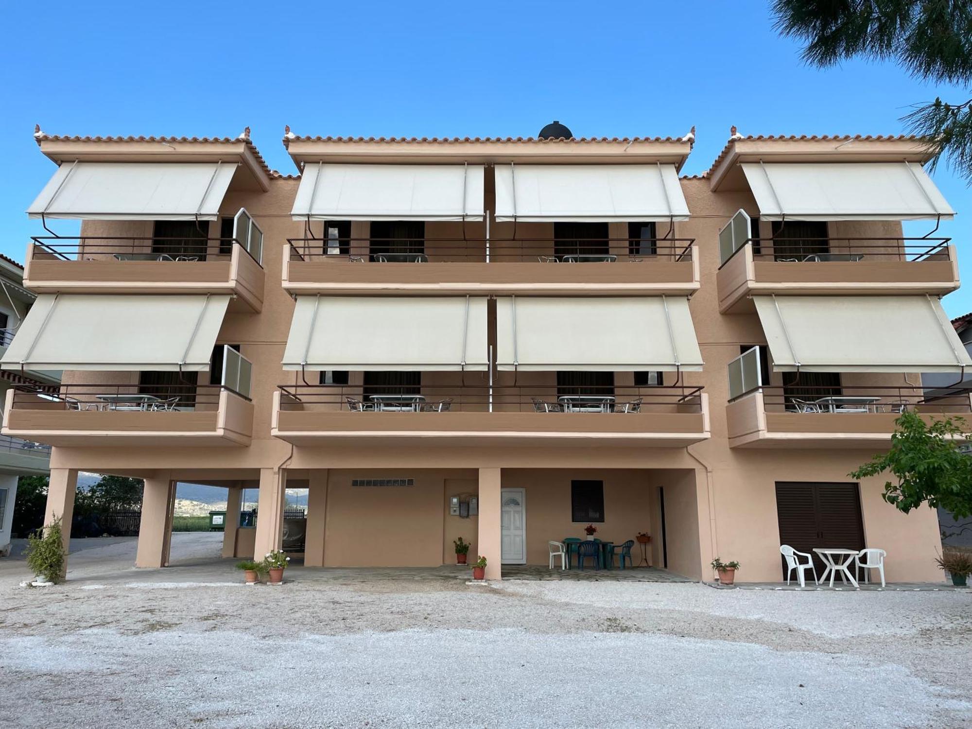 Finikas Apartman Íria Kültér fotó
