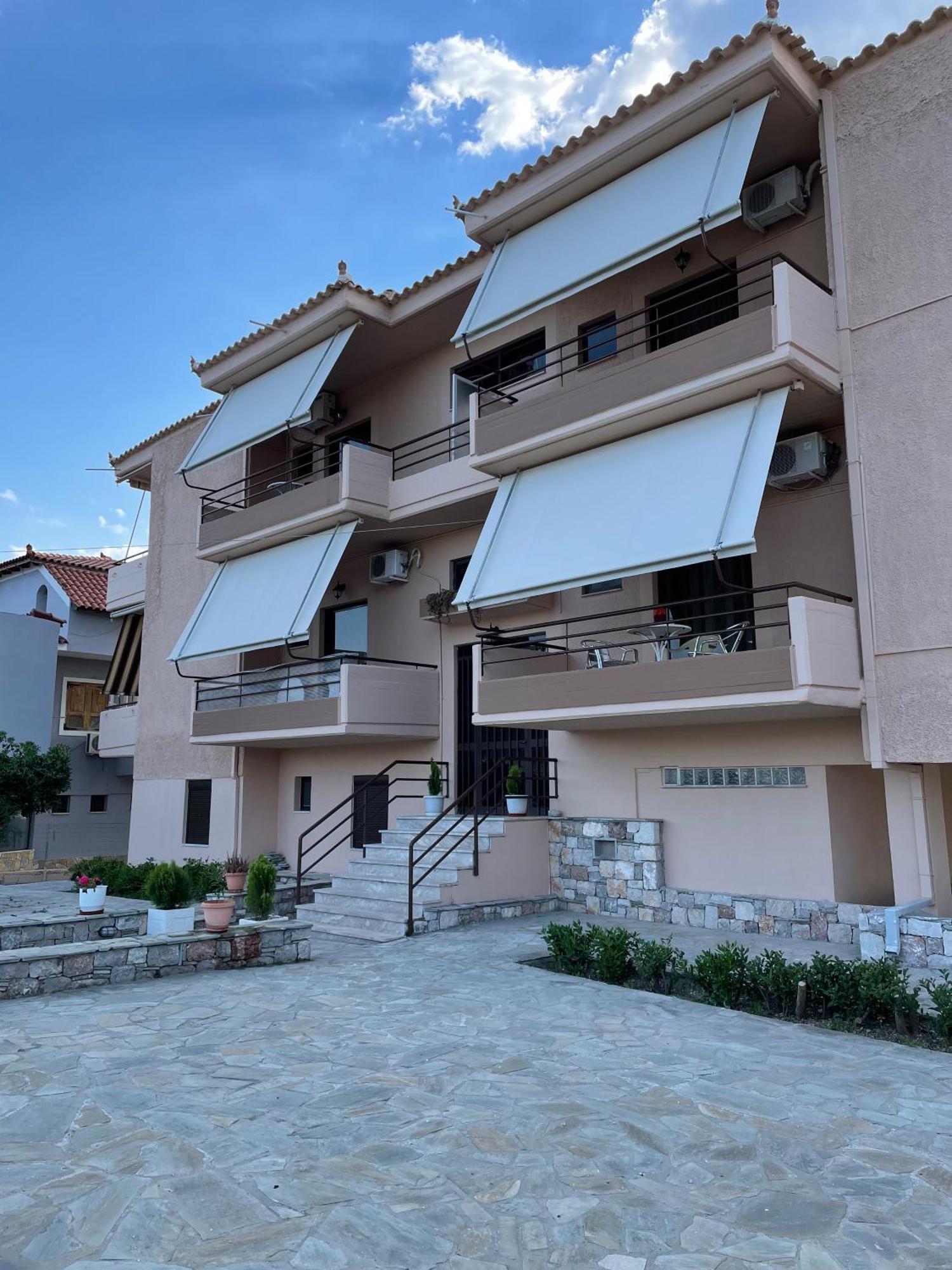 Finikas Apartman Íria Kültér fotó