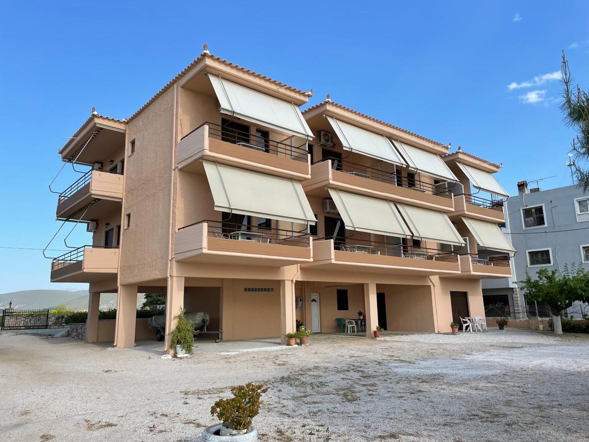 Finikas Apartman Íria Kültér fotó