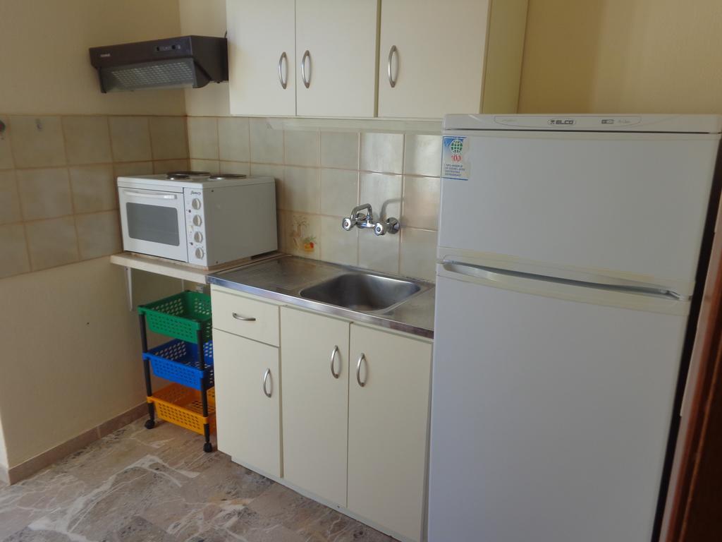 Finikas Apartman Íria Kültér fotó