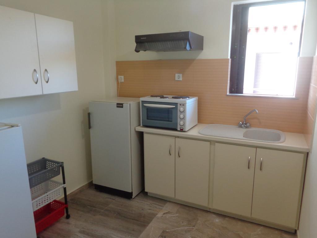 Finikas Apartman Íria Kültér fotó